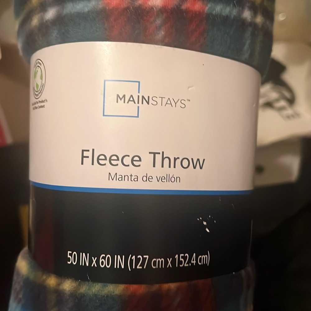 Brand new Fleece Throw Red Plaid Blanket